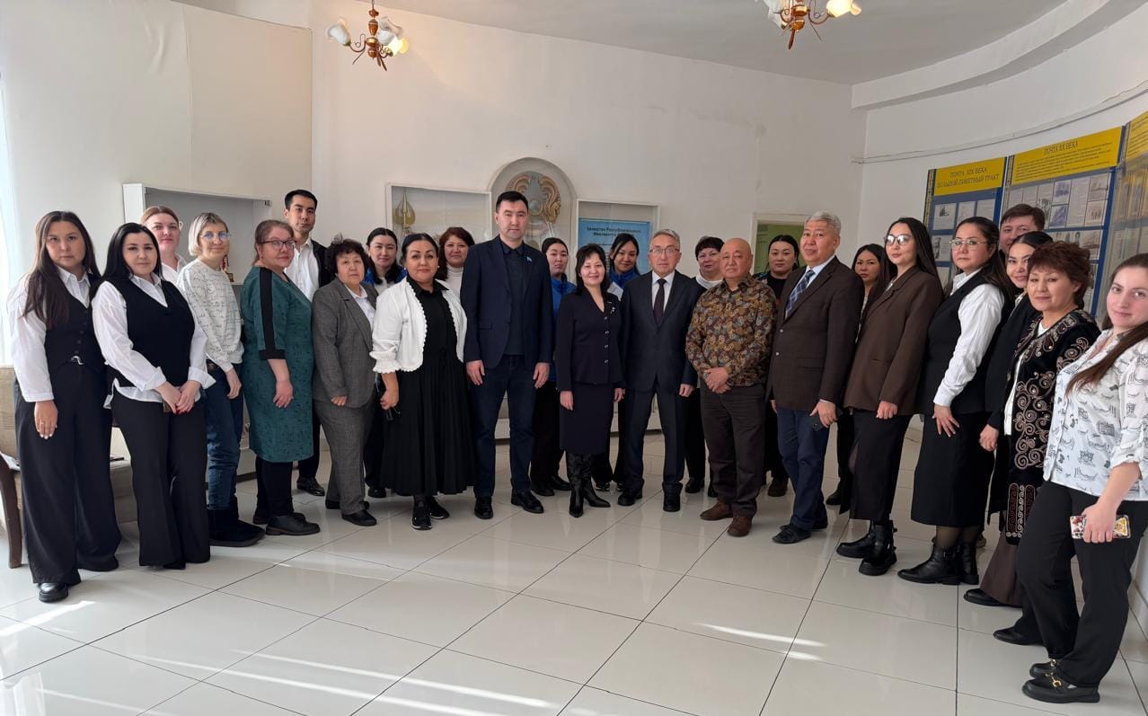 3 марта 2026 года член Палаты юридических консультантов Акмолинской области приняли участие во встрече с коллективом Акмолинского филиала АО «Казпочта»